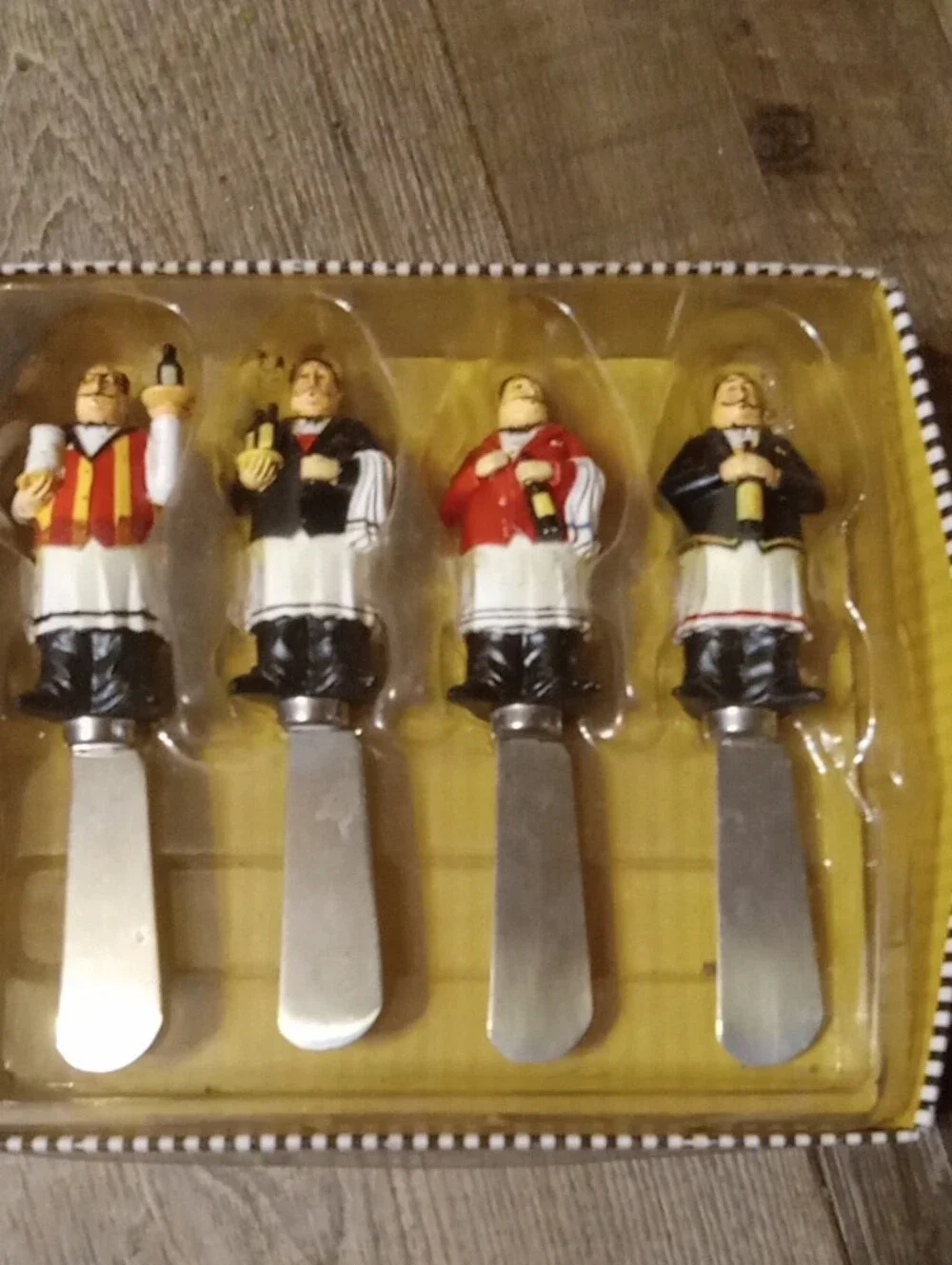 INC International Concepts Set of 4 Colorful Chef Spreaders